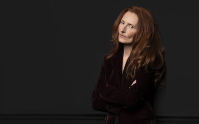 RACHEL LASCAR EN MUJER.ES «La actriz francesa nos cuenta lo que supone dar vida a grandes mujeres de la historia como María I de Inglaterra o Gala Dalí, entre otras, y nos habla de la importancia de la empatía»